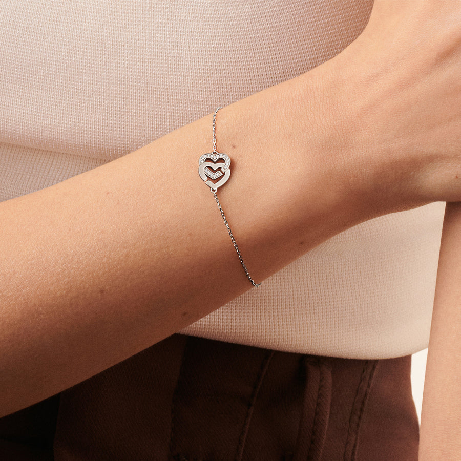 Dinh Van Double Coeurs Bracelet on model