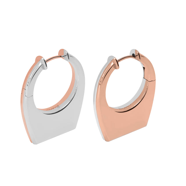 Prasi Medium Dois Imaos Earclips, angled side view