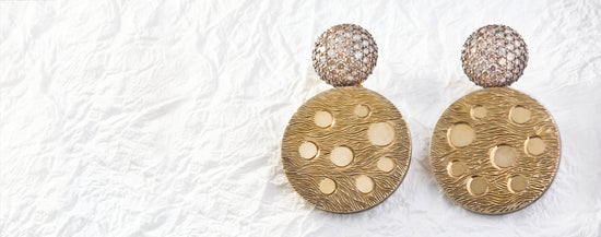 Gifts Worth Giving Fine Jewelry, Vintage Accessories, & Luxury Decor