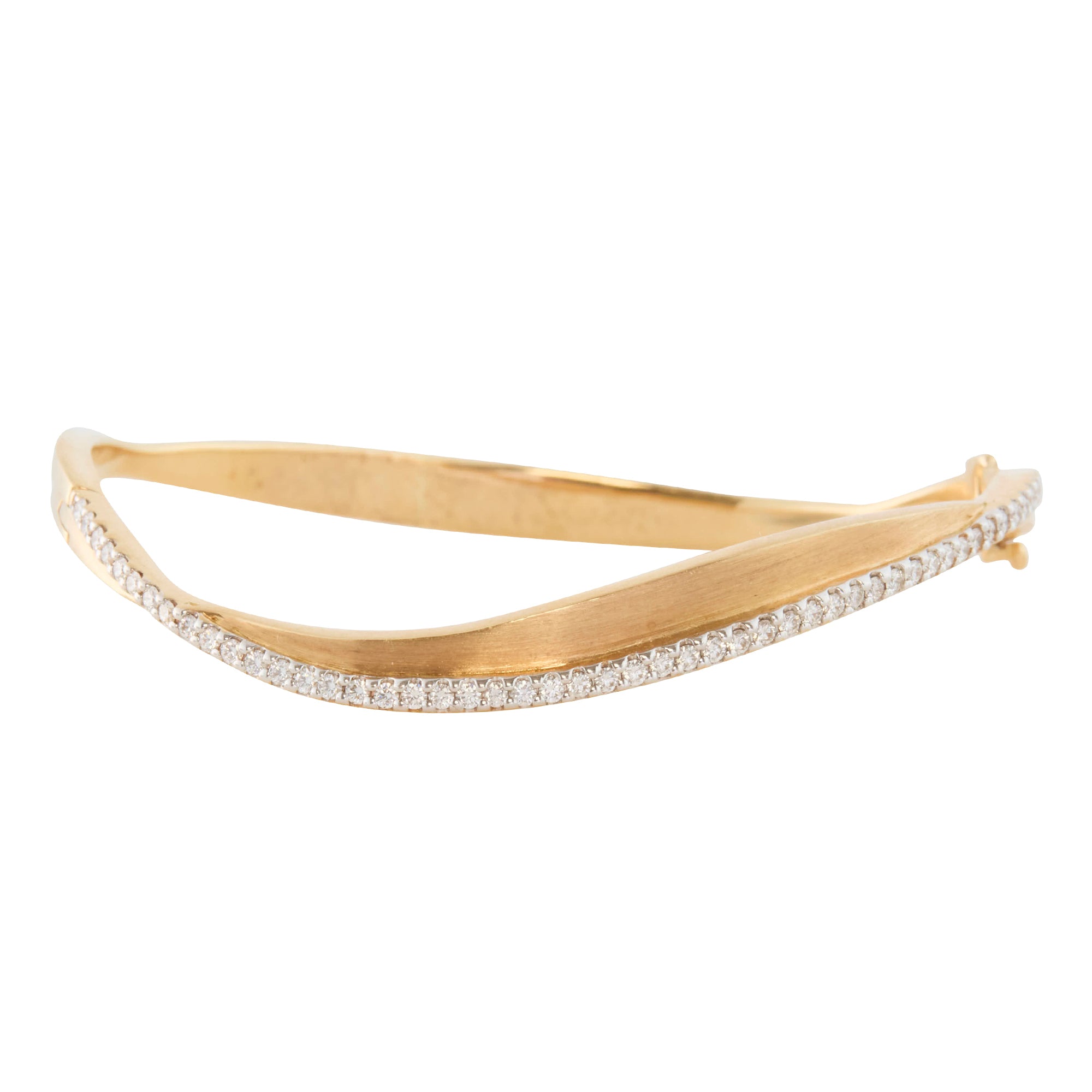Kavant & Sharart - Diamond Talay Wave Twist Bangle