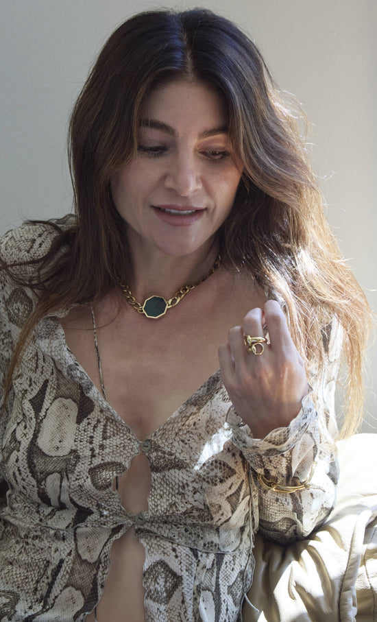 Laura’s Edit: Laid-Back Elegance  Fine Jewelry, Vintage Accessories, & Luxury Decor