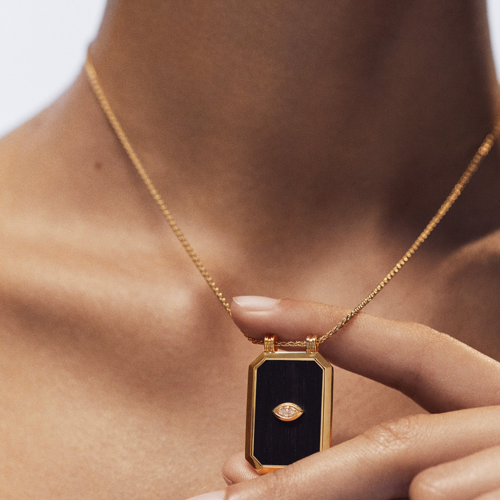 Eye Ebony Scapular on Spiga Chain with Diamond