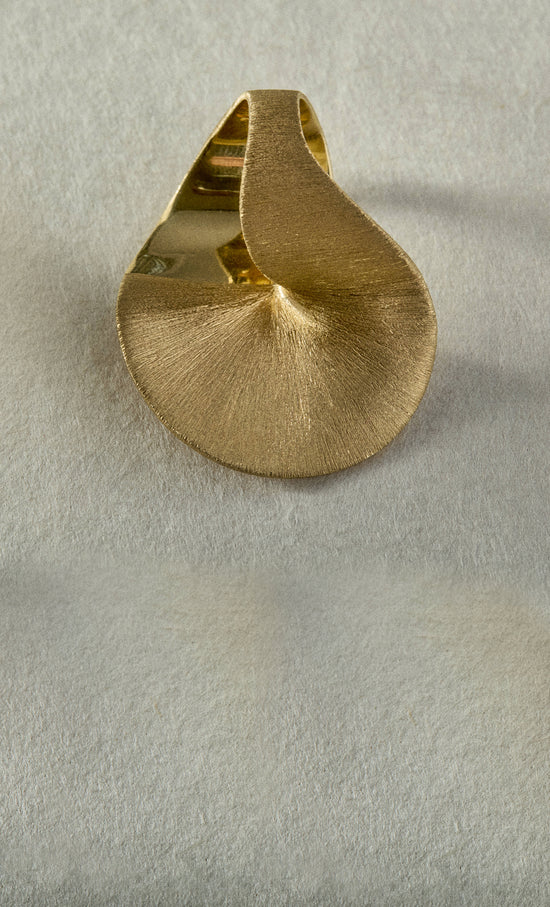 In Great Shape  Fine Jewelry, Vintage Accessories, & Luxury Decor