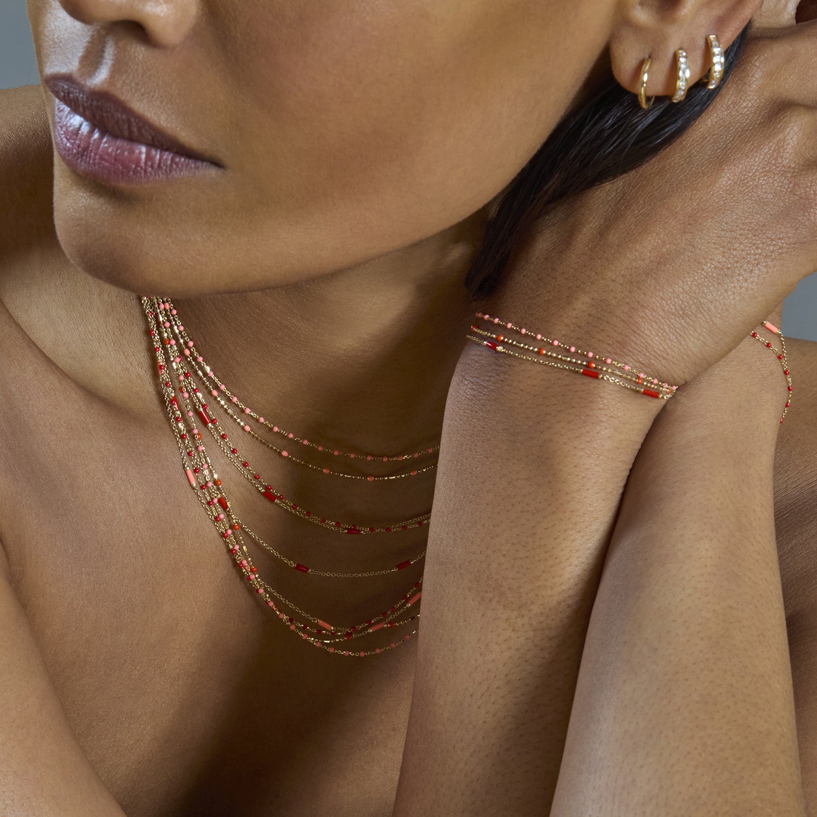 Trouver 18" Apple Bar Chain Necklace - Necklaces - Broken English Jewelry on model