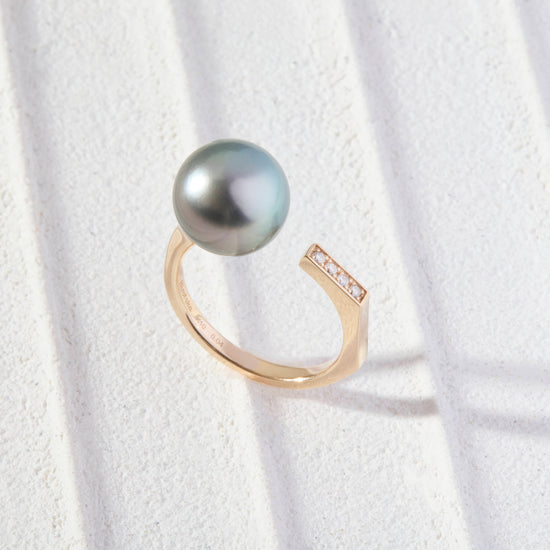 Cosmic Love: Twins and Pearls